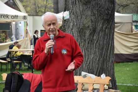 Gawędy i opowieści pod Drzewem Opowieści w Parku Kopczyńskiego - Gustaw Czyż